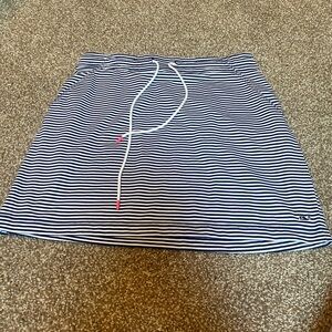 Vineyard vines skirt